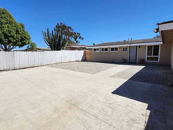 2nd image of 1430 Calle Neto