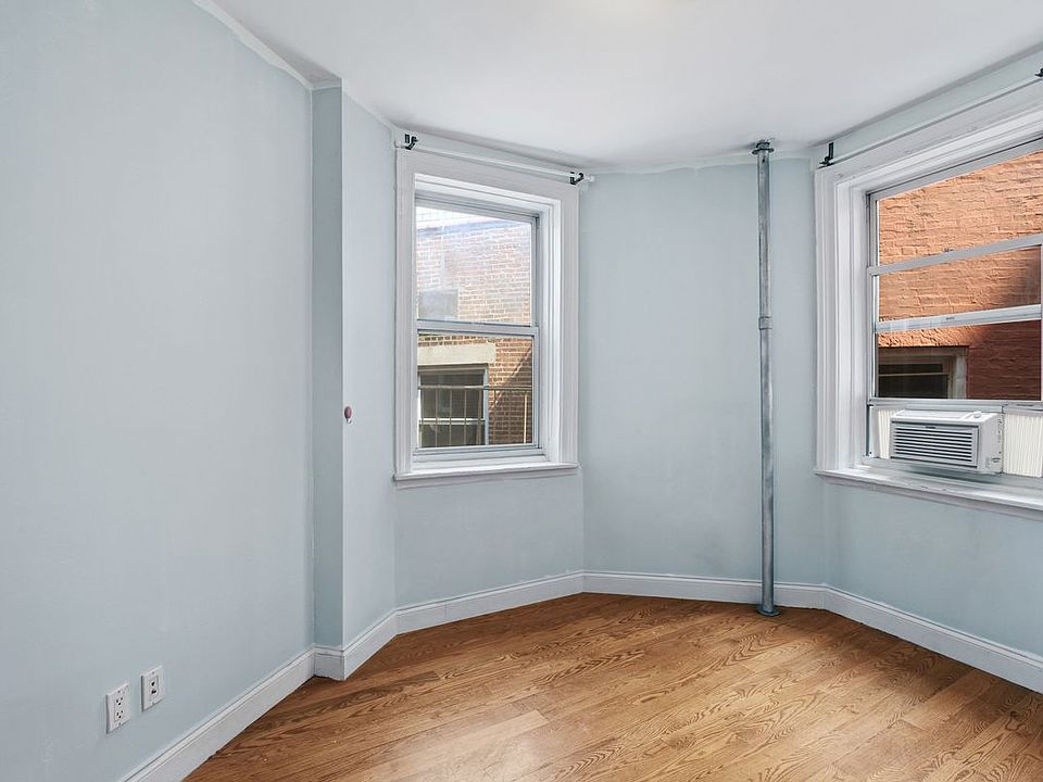 2nd image of 220 W 107th St APT 6F