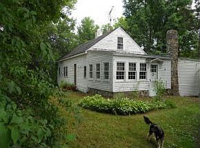 2nd image of 30 Raymond Rd