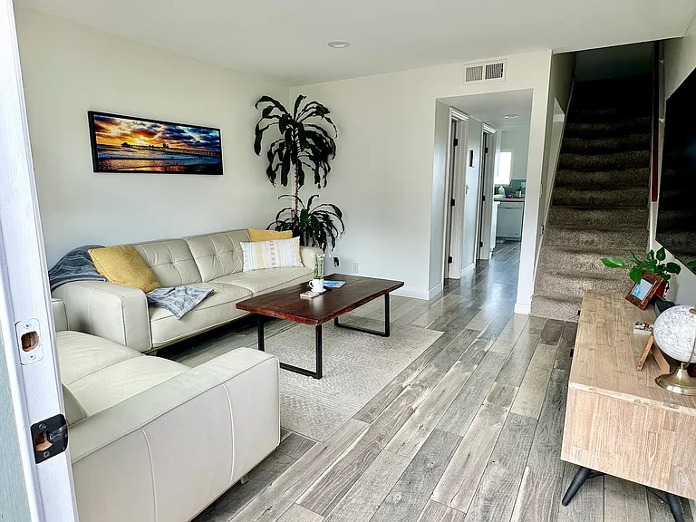 2525 Jefferson St #M — Photo 2
