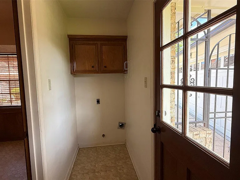 6223 Denmark Dr — Photo 13