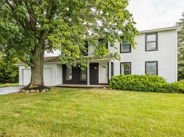 99 Forest Meadow Trl, Rochester, NY 14624