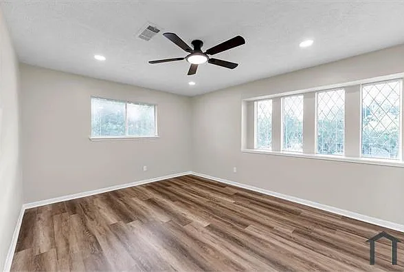 8102 Autumn Willow Dr — Photo 23