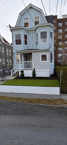 1st image of 656 E 24Th St