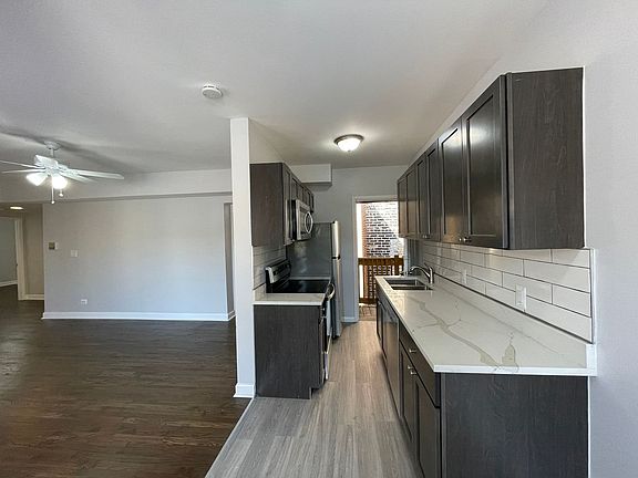 2nd image of 4501-4515 N Malden St #4513-3D