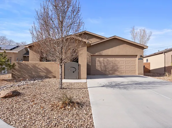 1735 Garden Way SW, Albuquerque, NM 87105
