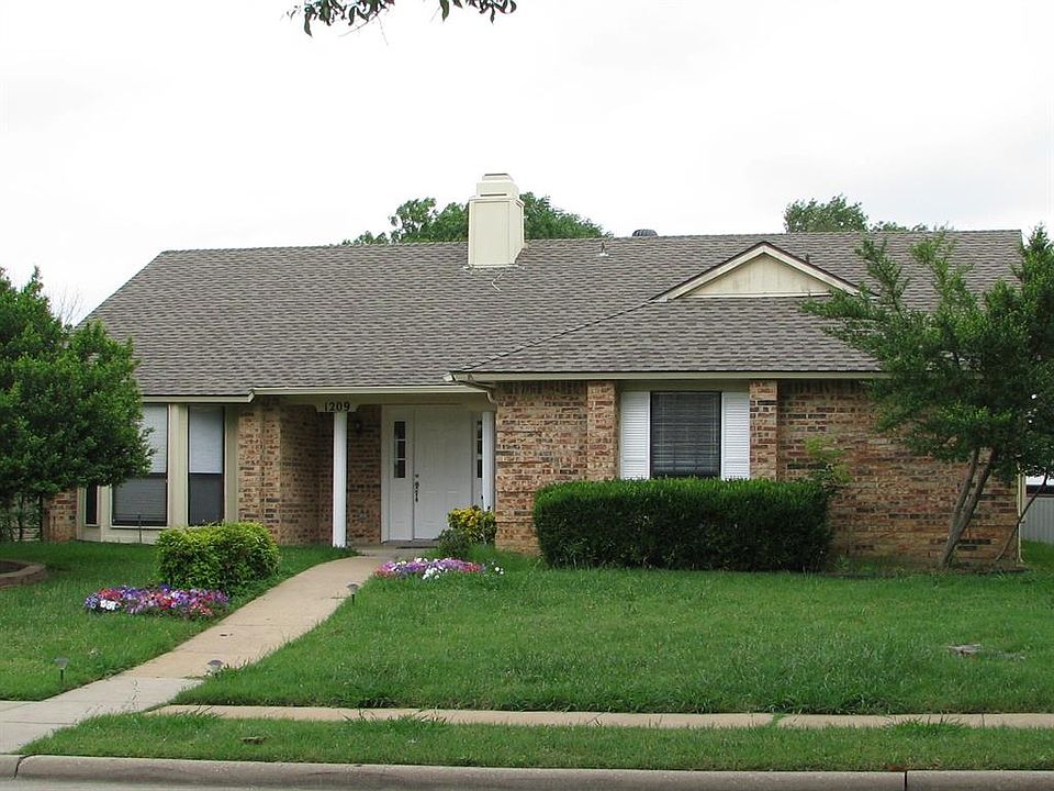 1st image of 1209 Gannon Dr