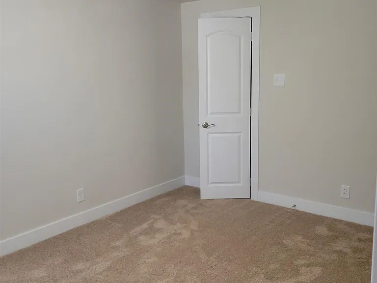 498 Manatawny St — Photo 18