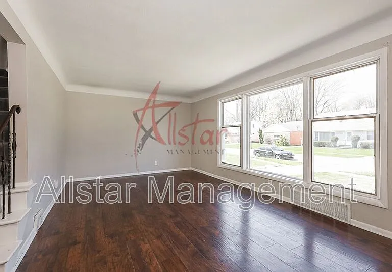 983 Clinton Ave — Photo 8