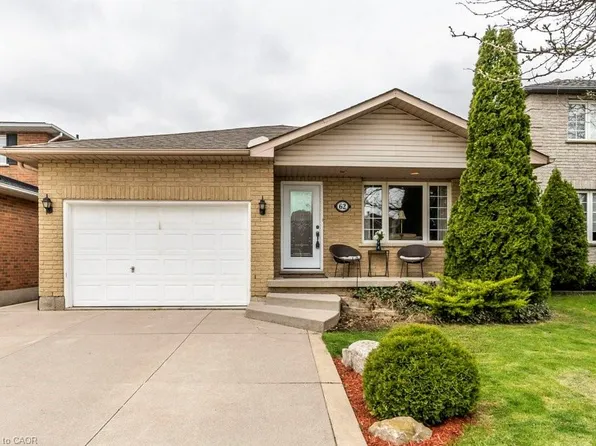 62 Spadara Dr, Hamilton, ON L9B 2K3