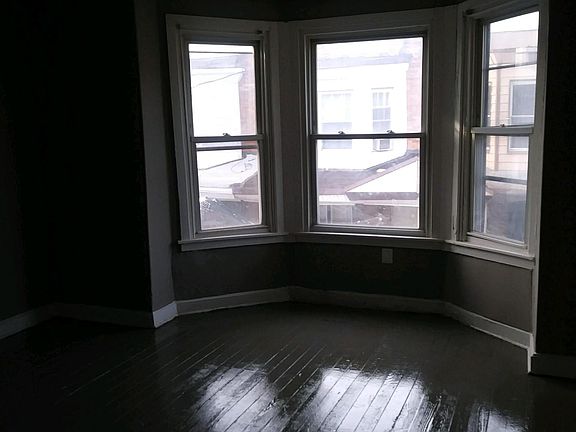 4th image of 5741 Leonard St