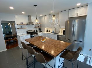 12 Searle Ave #10, Easthampton, MA 01027