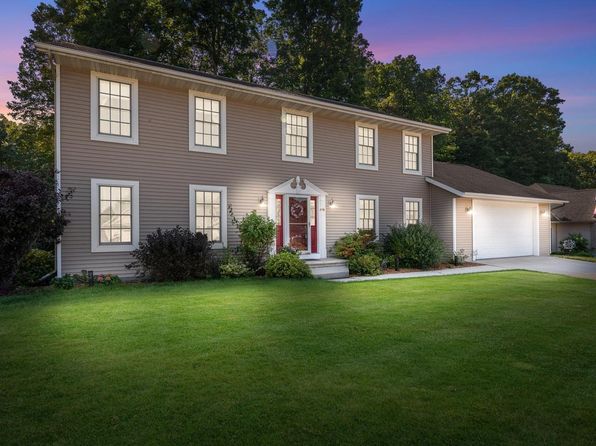 94 King Oak COURT, Random Lake, WI 53075