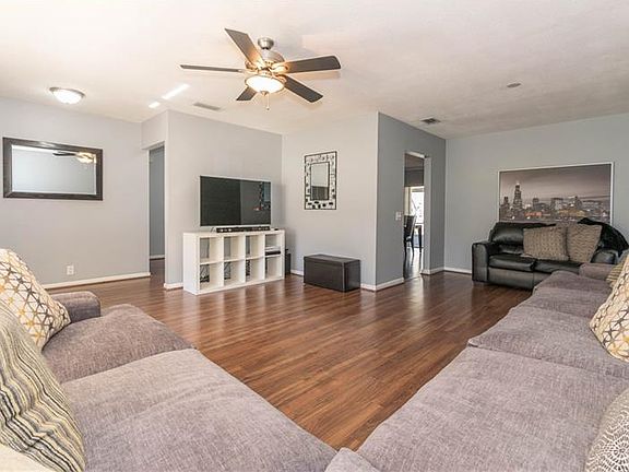 5th image of 214 Escambia Dr