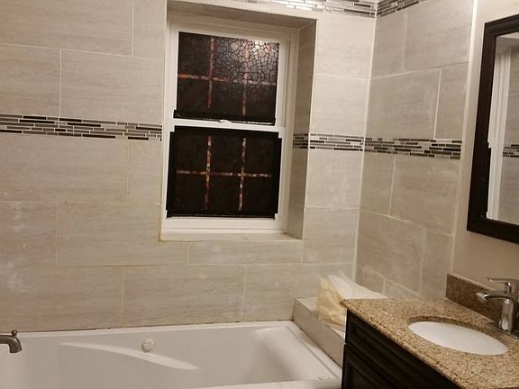 4th image of 1312 W Winnemac Ave