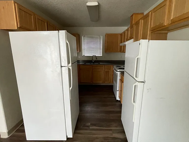 2420 T St — Photo 10