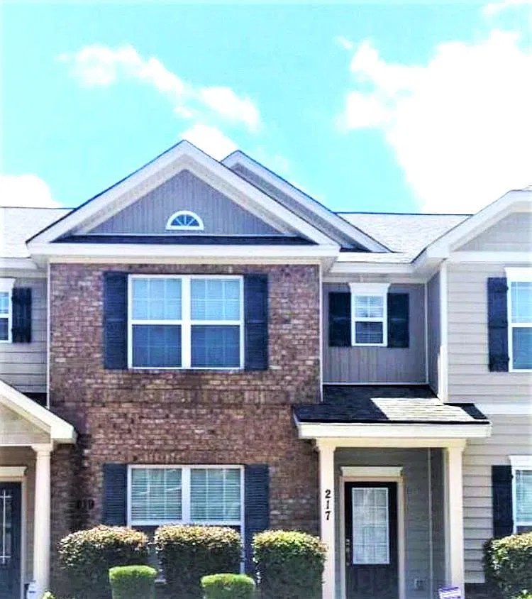 2 bed, 2.5 bath, 1524 sqft, $1,400 — Photo 1