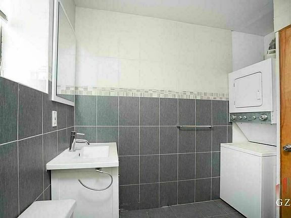 5th image of 330 E 117th St #3DD
