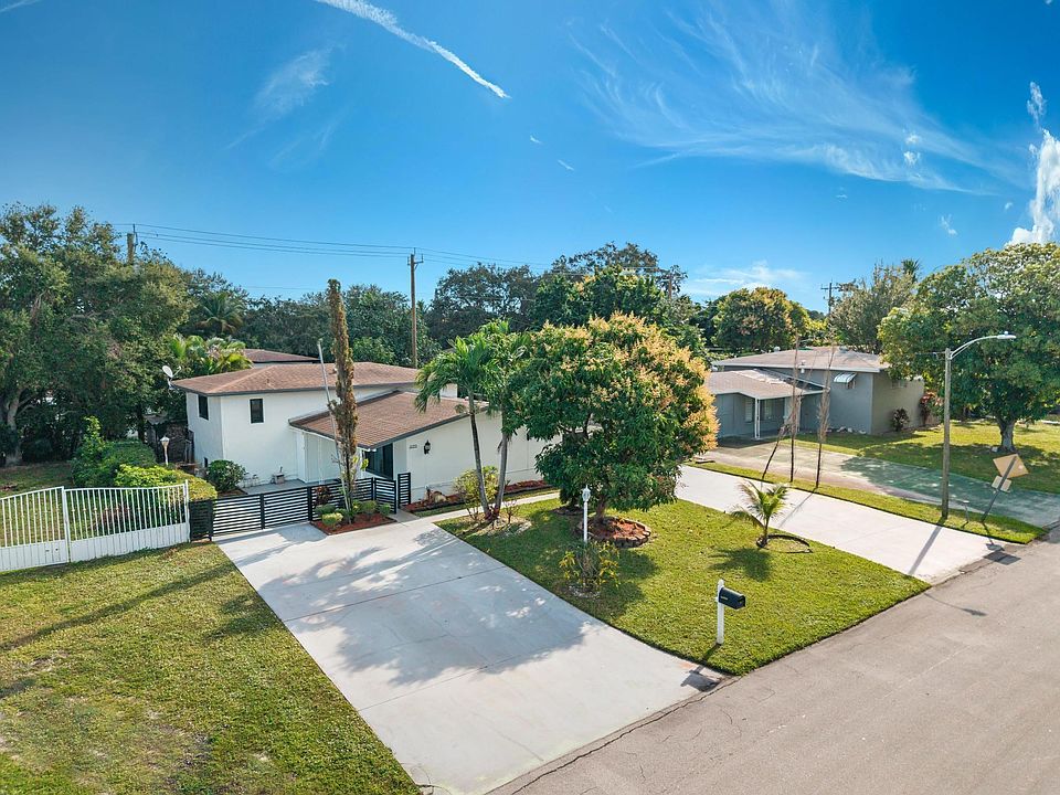 1st image of 20335 NE 13th Court