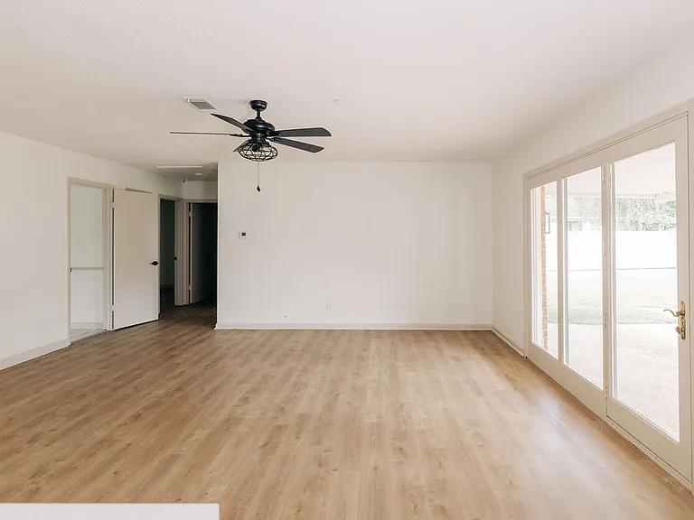 4713 N Bolton Ave — Photo 22