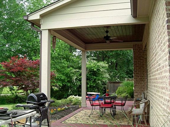 4th image of 908 Olde Creek Ln
