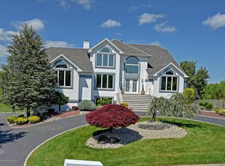 7 Whistler Way, Marlboro, NJ 07746