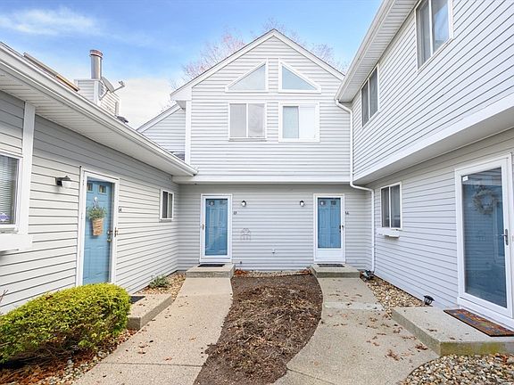 2nd image of 209 Lake St Unit 65