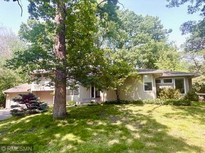 13708 Wood Ln, Minnetonka, MN, 55305