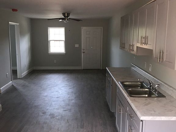 5th image of 325 Laurel Ln Unit 1