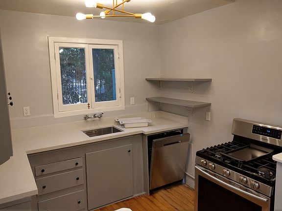 4th image of 457 E Sacramento St