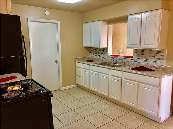 5th image of 159 Grant Ct