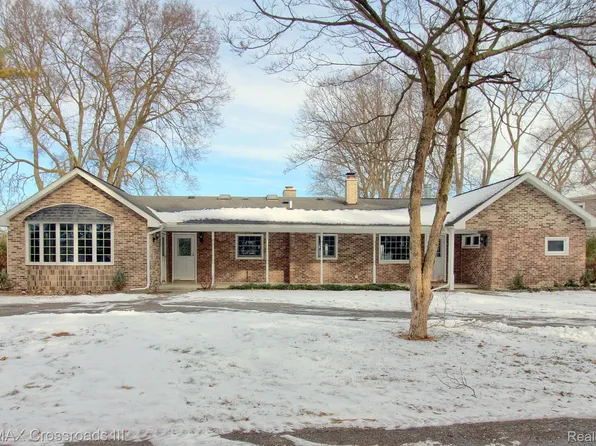 12935 Lake Point Pass, Van Buren Township, MI 48111