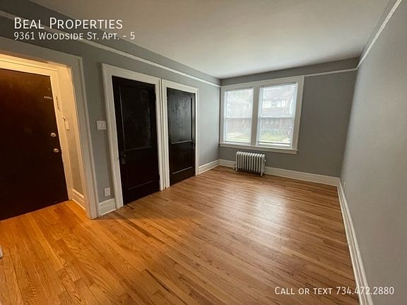3rd image of 9361 Woodside Ave APT 5