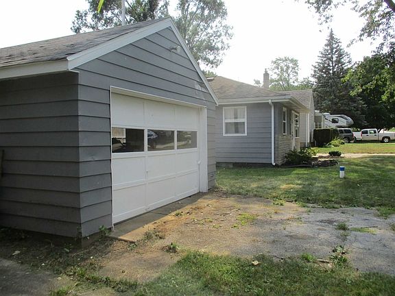 4th image of 58778 Campbell St