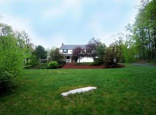 515 Carpenter Rd, Northbridge, MA 01534