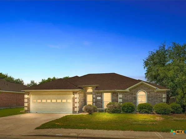 1601 Paint Brush Dr, Lockhart, TX 78644