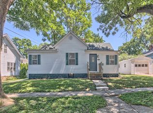 1607 S Roosevelt Ave, Bloomington, IL