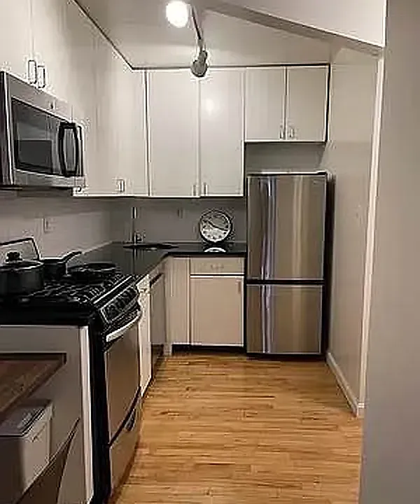 49 Ludlow St #2D