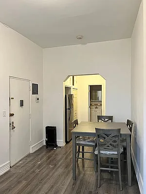 Rented by Smart City Real Estate LLC | media 7