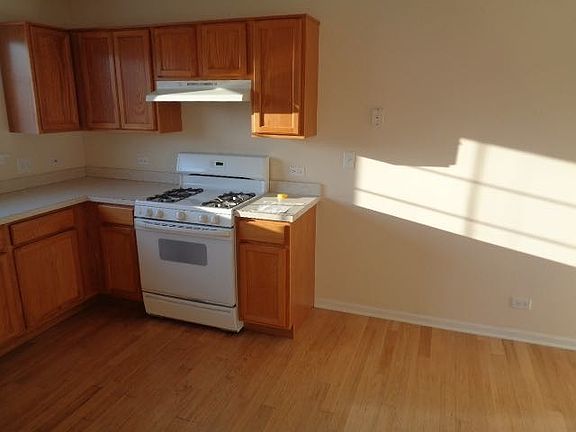 5th image of 1147 Shorewood Ct