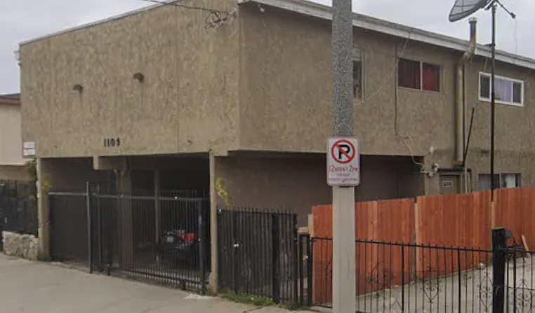 2 bed, 900 sqft, $1,900 — Photo 3