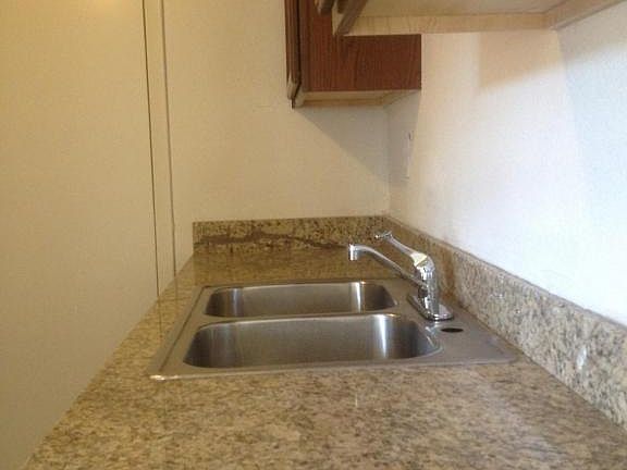 3rd image of 1450 N 54th Ave