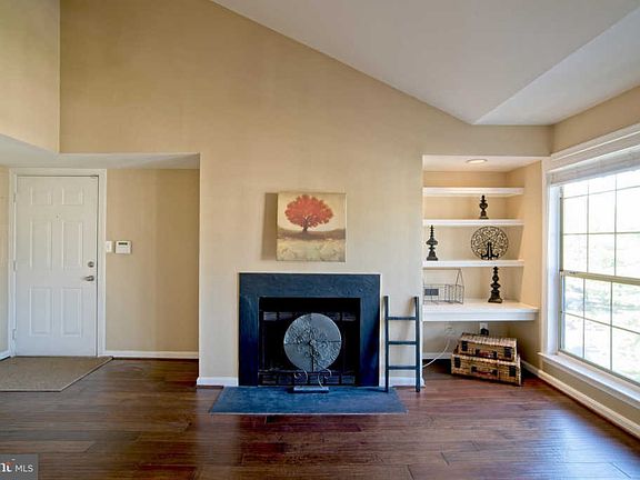 3rd image of 12156 Penderview Ter APT 1235