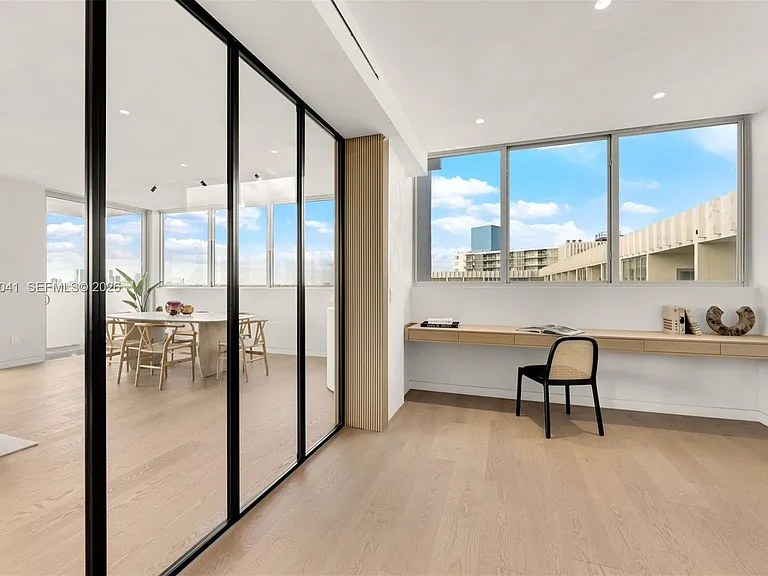 800 West Ave #11 — Photo 6