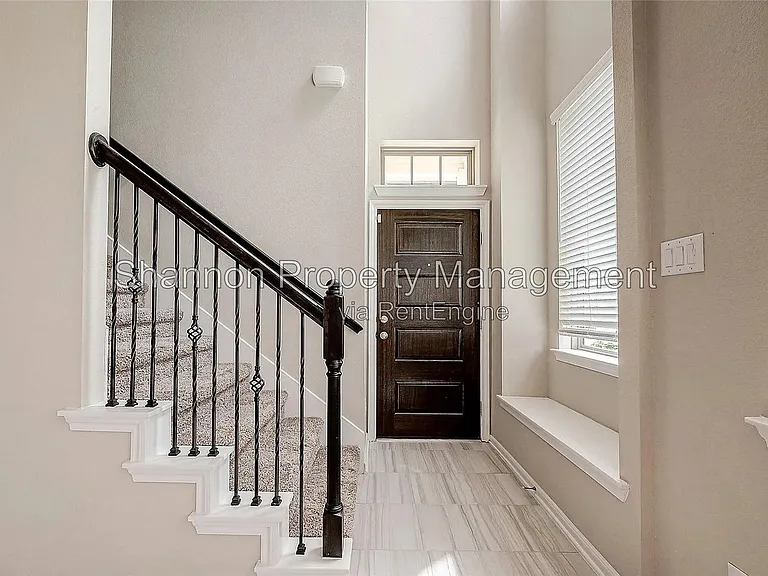 2559 Terrace Point Dr — Photo 7