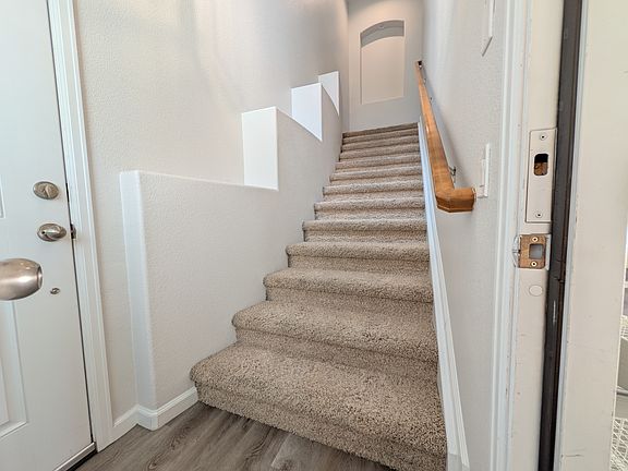 5th image of 501 Elmhurst Way Unit A