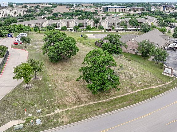 5th image of Martin Dr