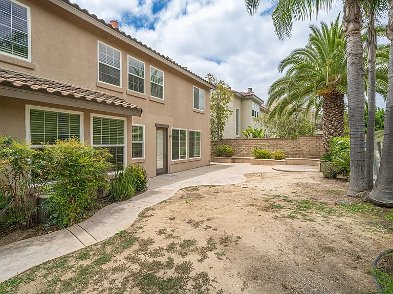 26149 W Shadow Rock Ln — Photo 38