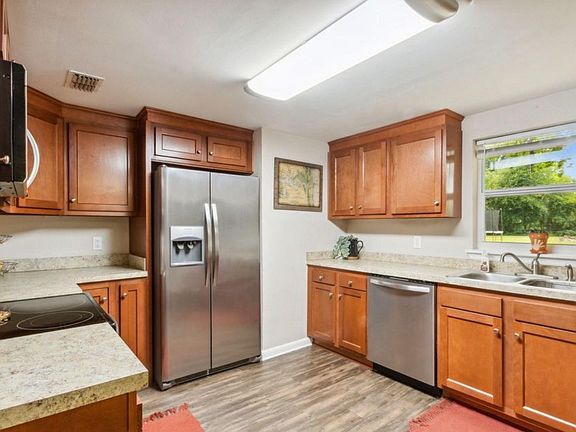 4th image of 13660 Dunn Creek Rd #A