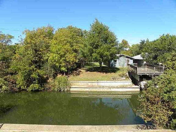 4th image of 604 Barbara Ln